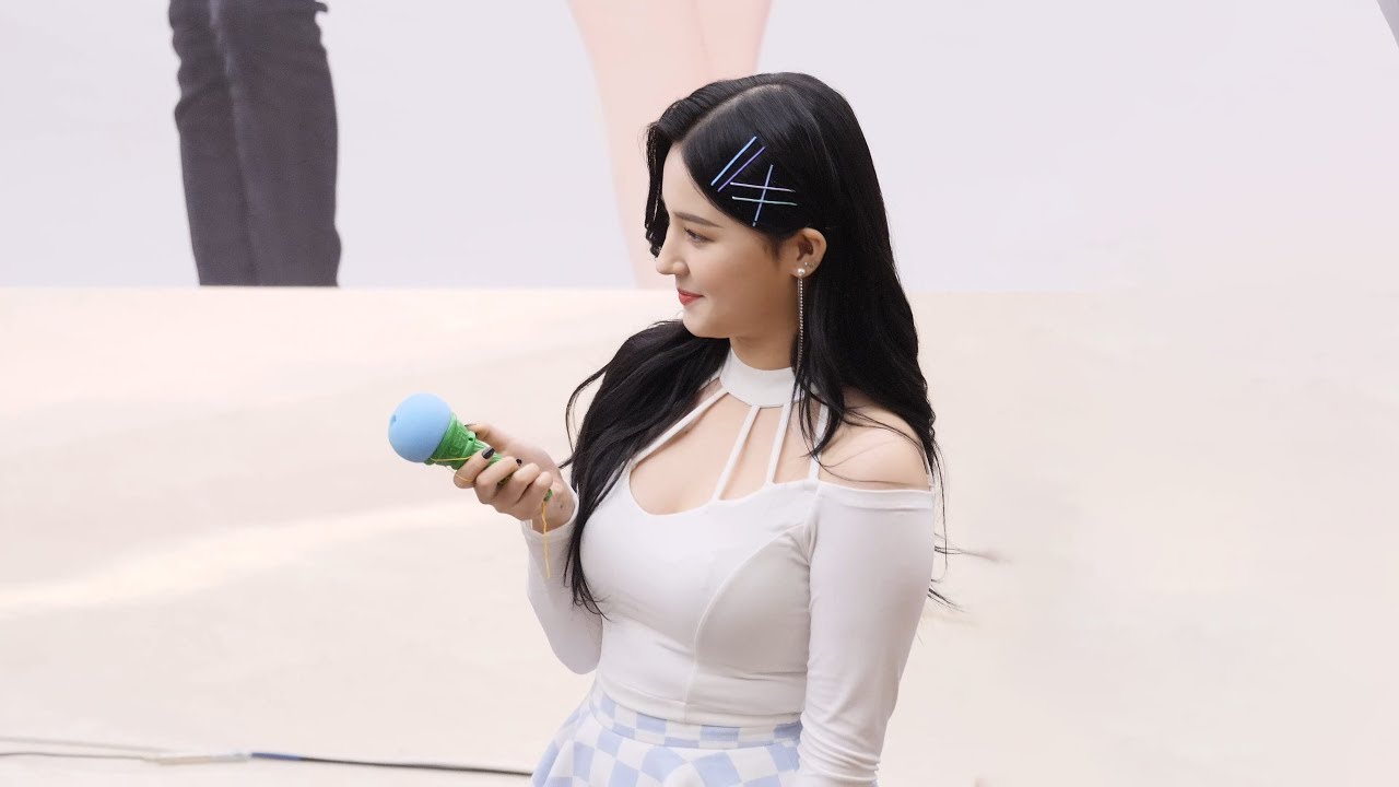 190331 장난감 가지고 노는 모모랜드 낸시 MOMOLAND NANCY 마무리 인사 4K 60P 직캠 @ 코엑스 팬사인회 by Spinel
