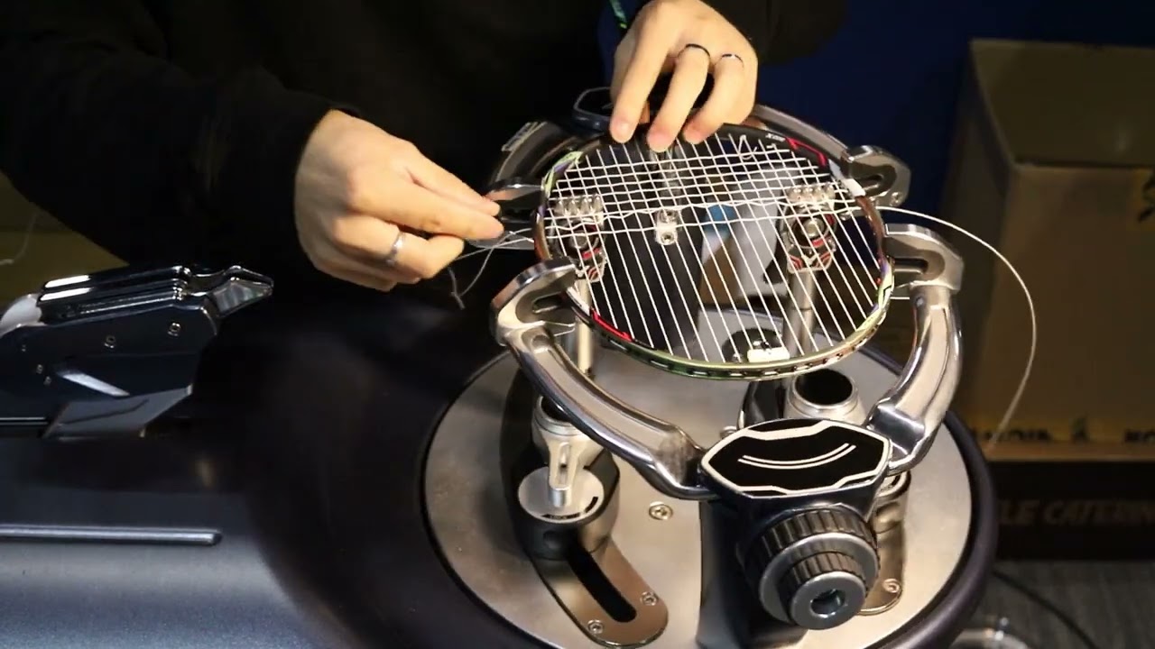 Badminton Stringing With Victor C-7032 Pro (4 knot, 2 piece, no talking)