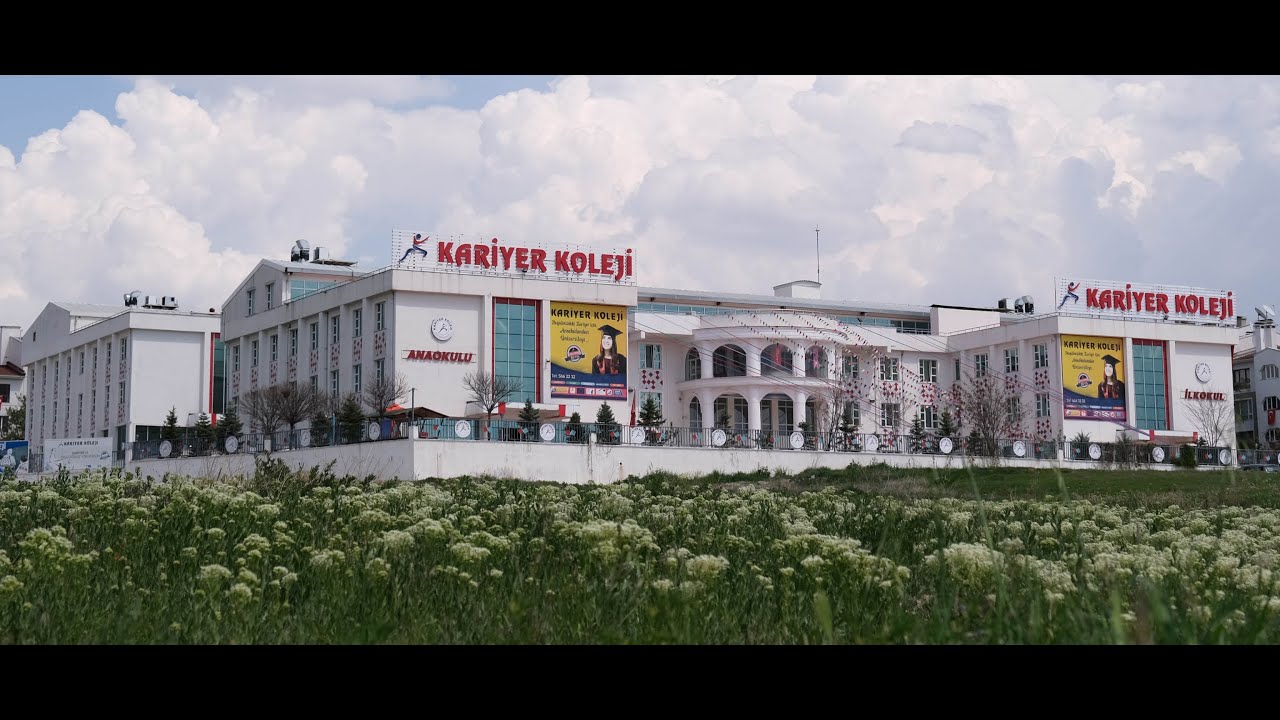 23 Nisan Şenlikleri Kariyer Koleji
