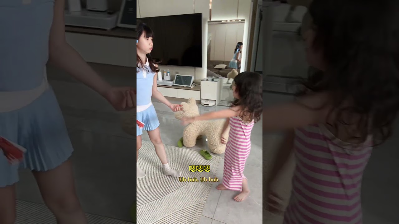 妈妈丢掉妹妹的奖状…Mom threw away the younger sister's certificate of merit...