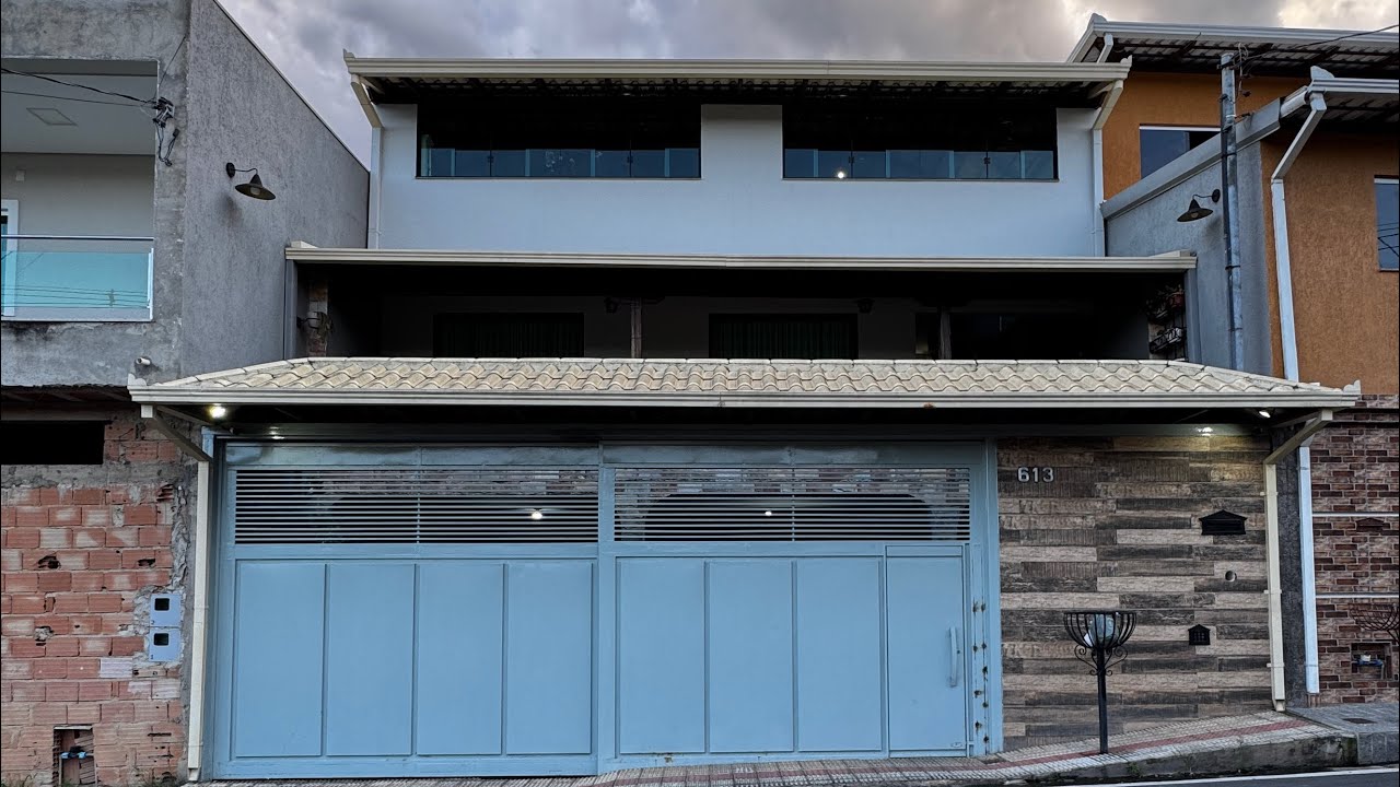 Uma residência linda Triplex - 4 vagas, 3 quartos e um terraço lindo - R$850.000,00