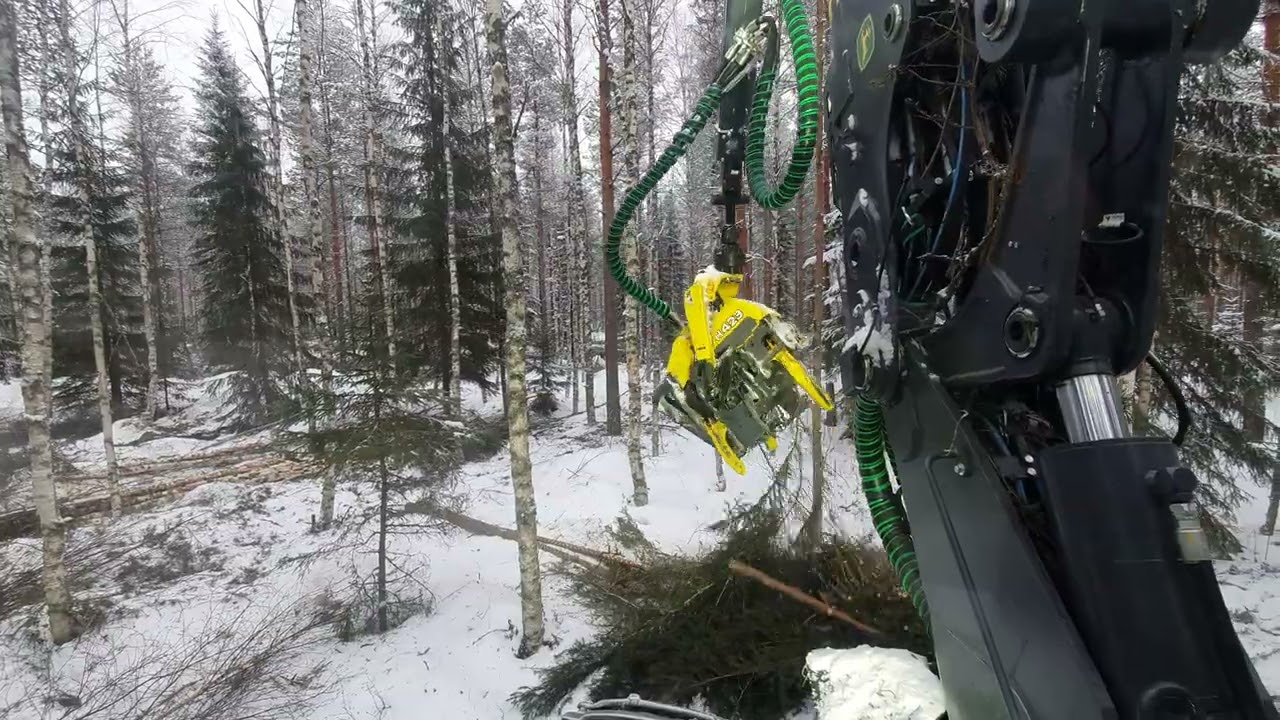 Pidempi harvennus video. John Deere 1170g h423 ihc