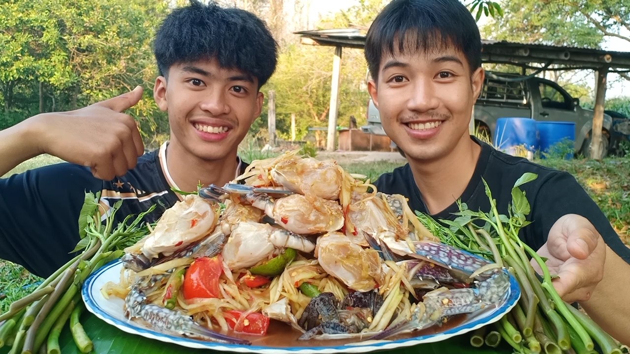 ตำปูม้าสดๆเผ็ดโคตรเด็ด ตัวใหญ่ๆเนื้อแน่นๆมากินด้วยกันครับ.