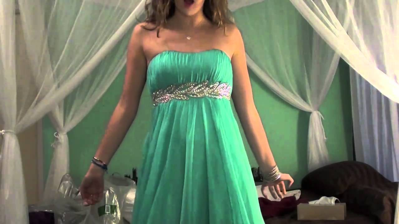 (: My Senior Year Prom Dress :)
