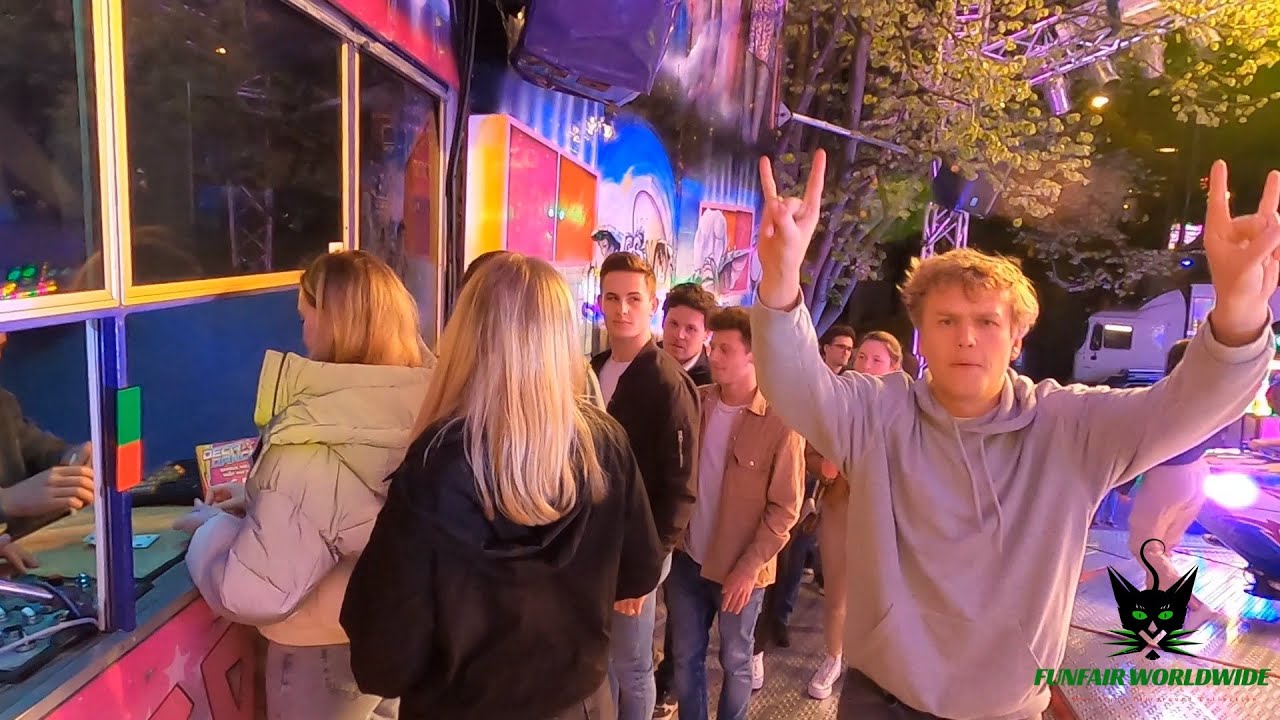World's Best Show: The INSANE Deca Dance!