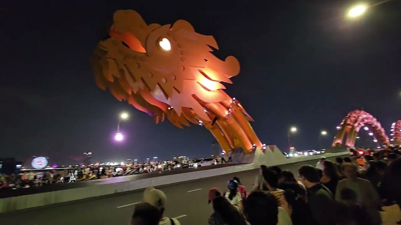 Da Nang's Breathing Dragon! 🇻🇳 Fire and Water Show at Dragon Bridge (4K/HD)