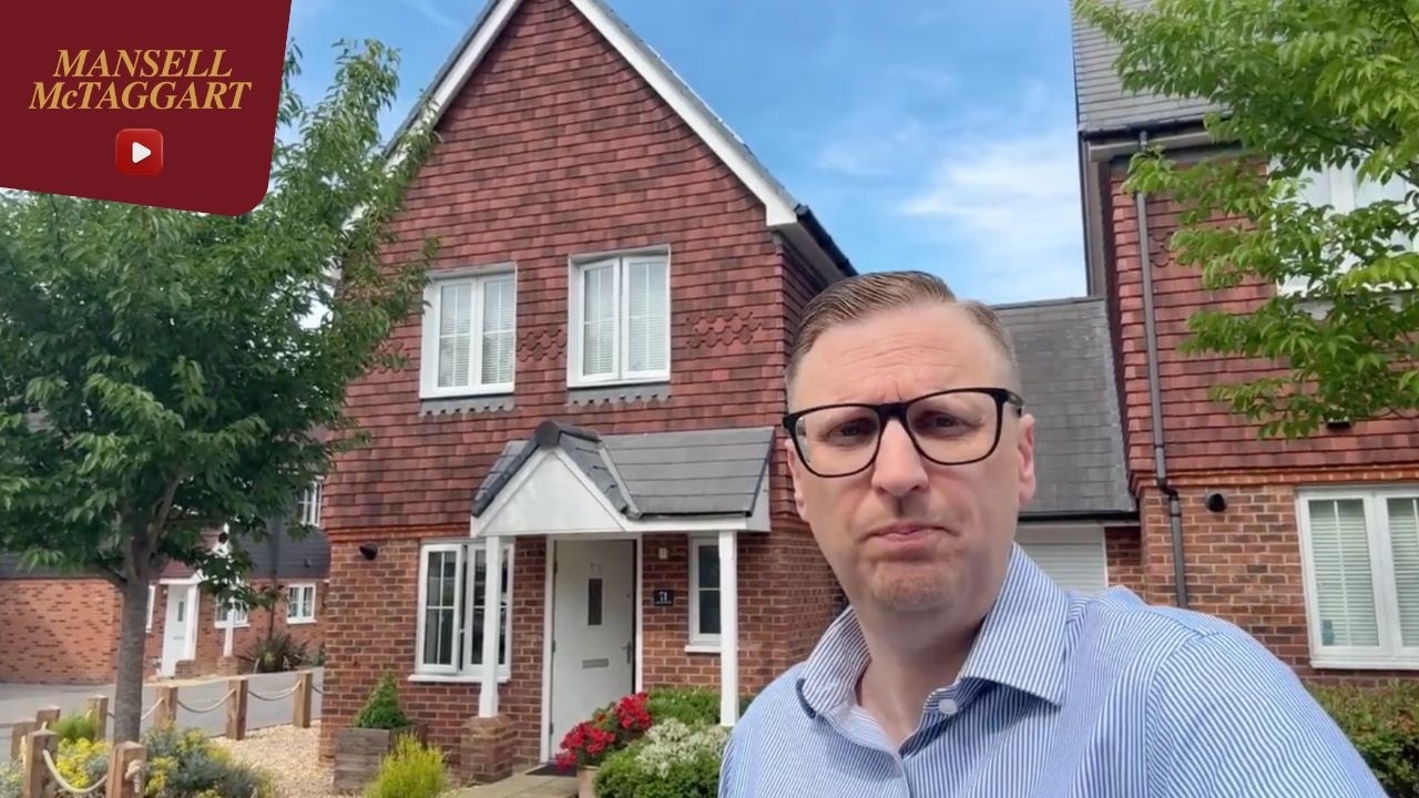 Inside Hawthorn Way, Billingshurst | Property Tour