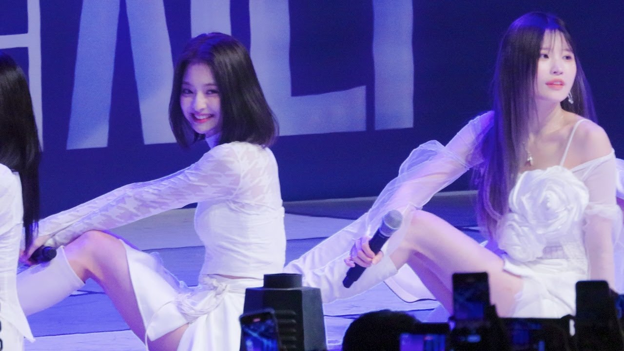 221028 프로미스나인 이나경 : Stay This Way 무대 직캠 ( fromis_9 LEE NA GYUNG fancam) @ 한밭대 축제 by Plumia2 (4K 60p)