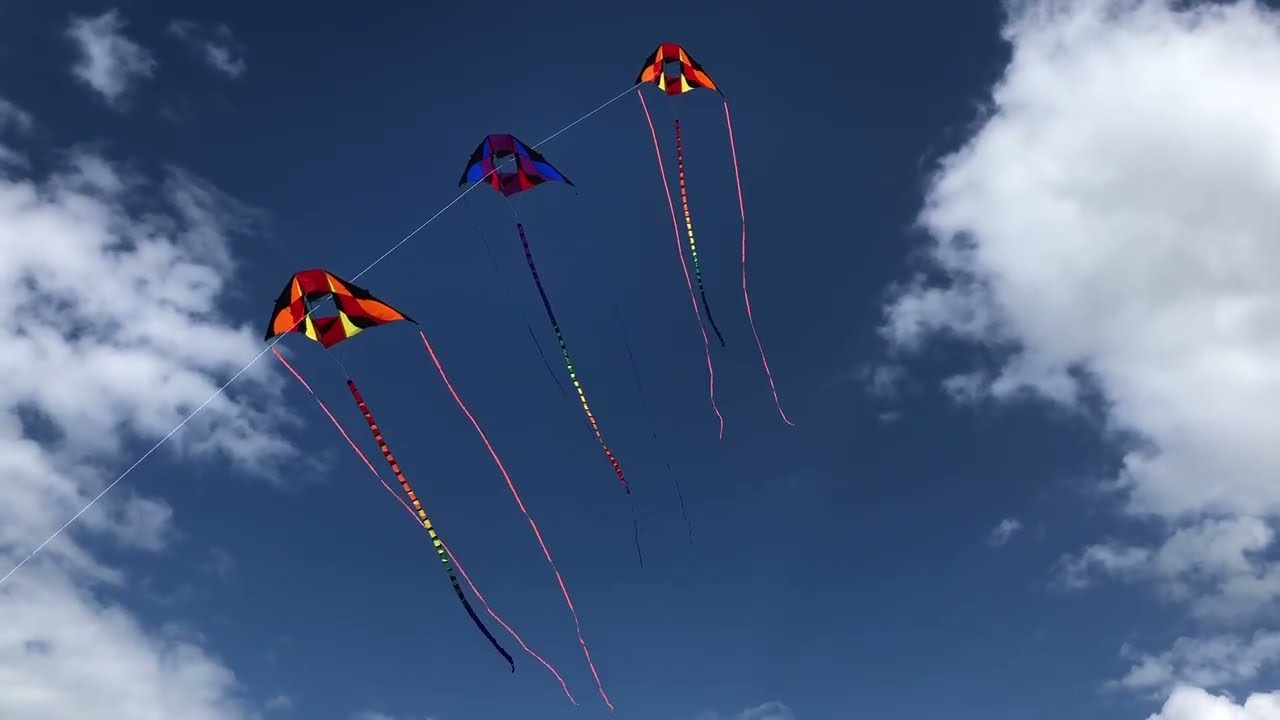 Rocky Mountain 3 kite stack