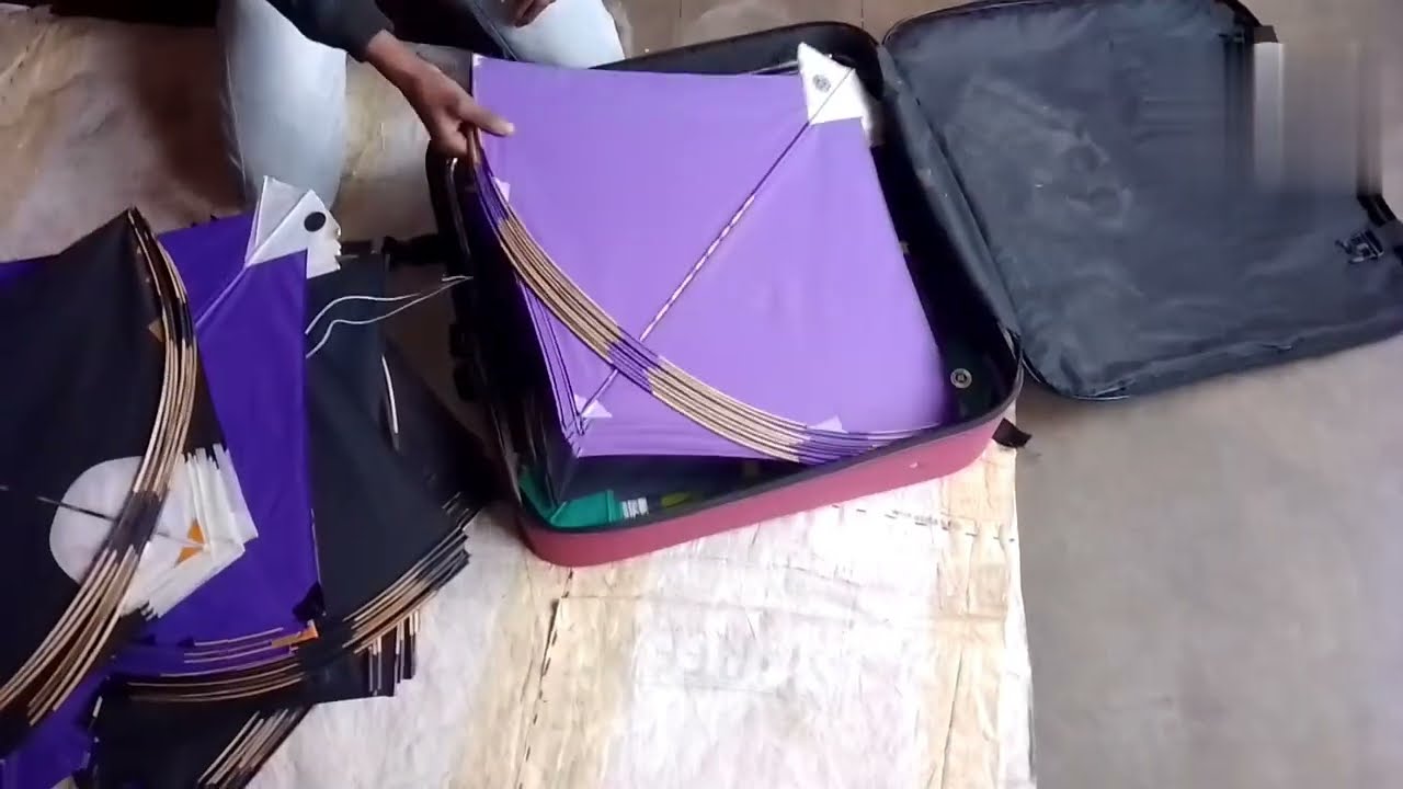#kiteflying kite collection kaisa hai comment karo #viral #viwes #farrukhabad#kitemarket 🥺🙏,🪁🪁🪁🪁