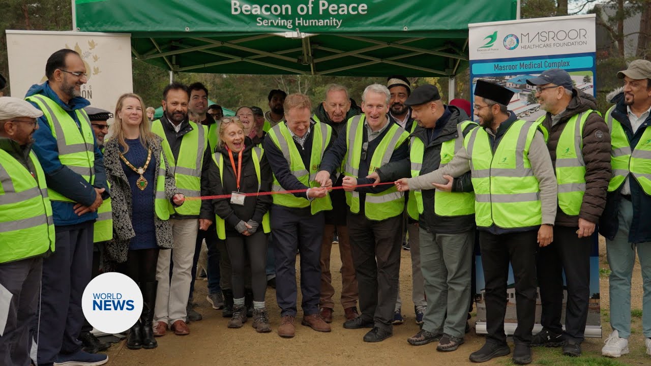 Beacon of Peace Walk Unites Residents, Councillors and MPs in Bordon