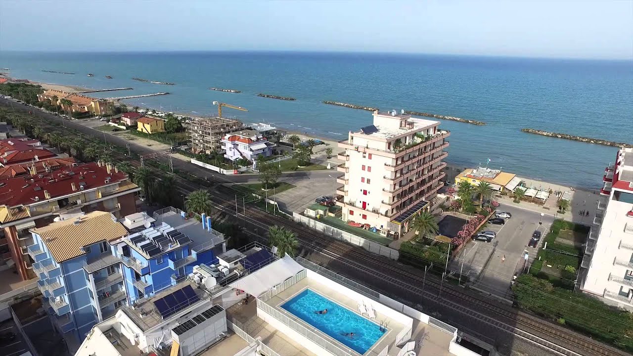Residence I Delfini presenta Cupra Marittima