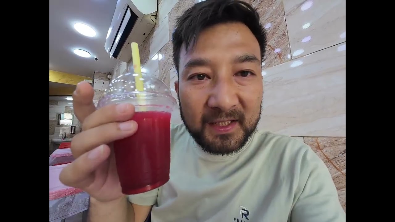 #环球旅行 今天走进历史课本，在陆地海拔最低点～死海漂浮。在彩虹街又一次被热情好客的约旦人感动#vlog十亿流量扶持计划 #辞职旅行记