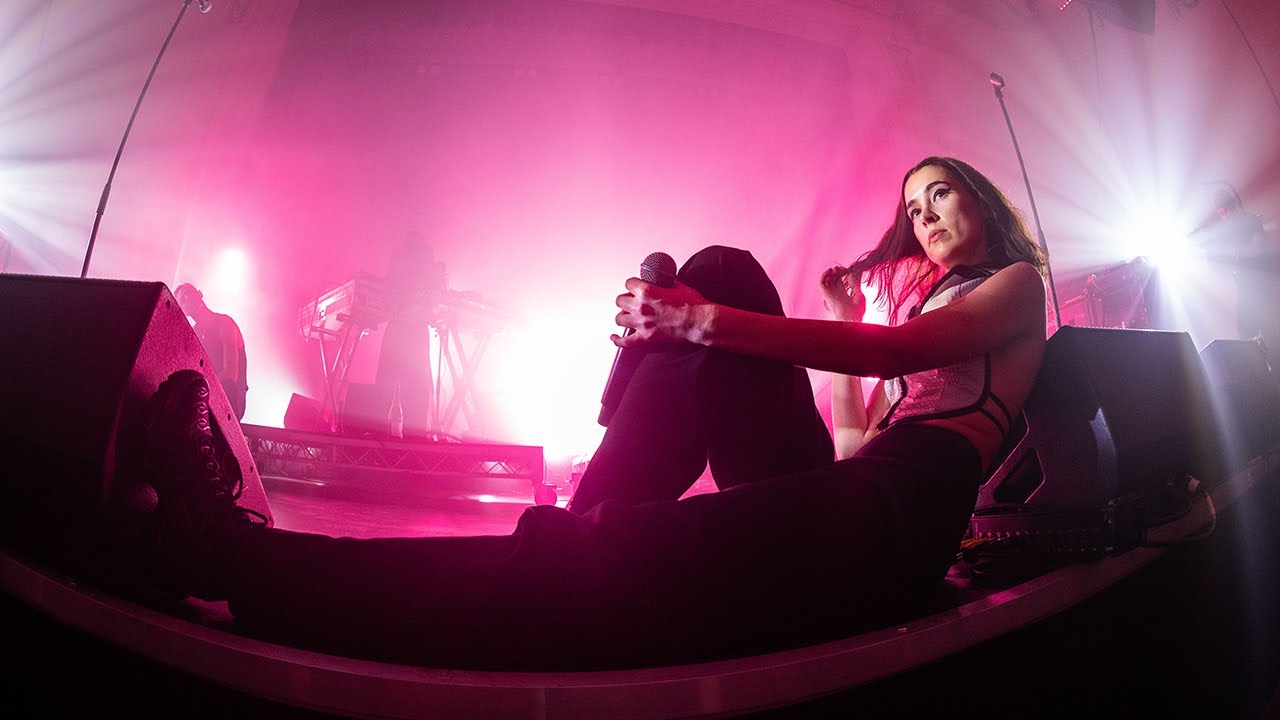 Confidence Man | Toy Boy | Live @ Northcote Theatre, Melbourne 6 August 2022 | Moshcam