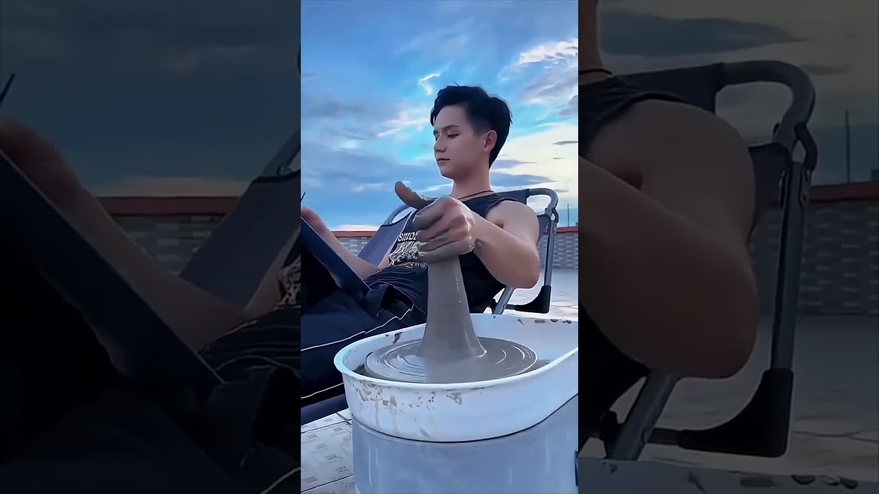 Hands Know the Shape.