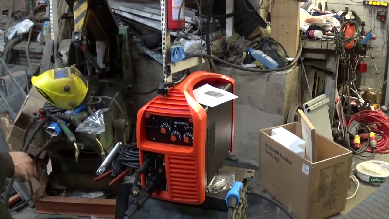 #Puutukkuri pakettien avausta