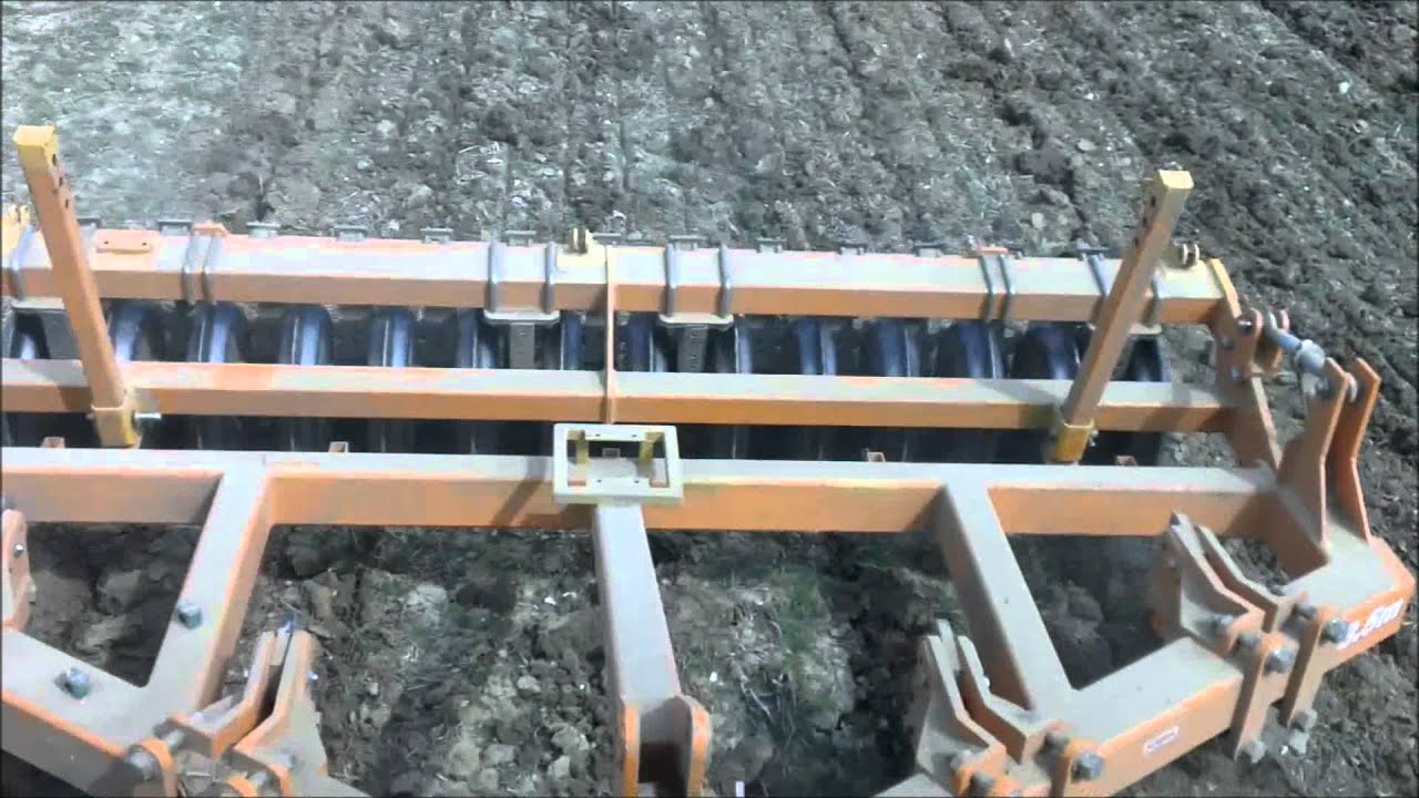 Subsoiling with Challenger MT765B and Simba Flatliner