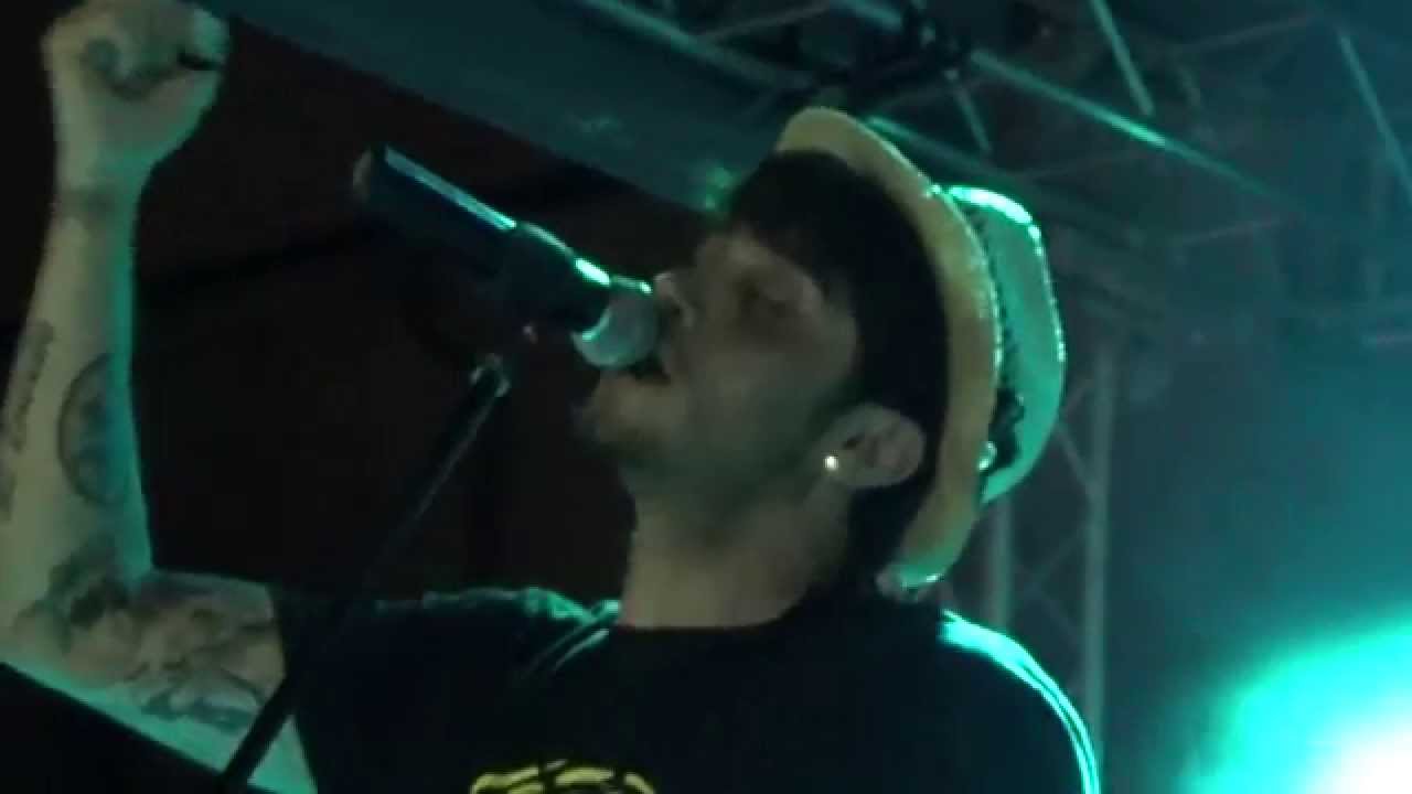 Fabrizio Moro-Treviolo(BG) Un pezzettino-Tu-Desiderare