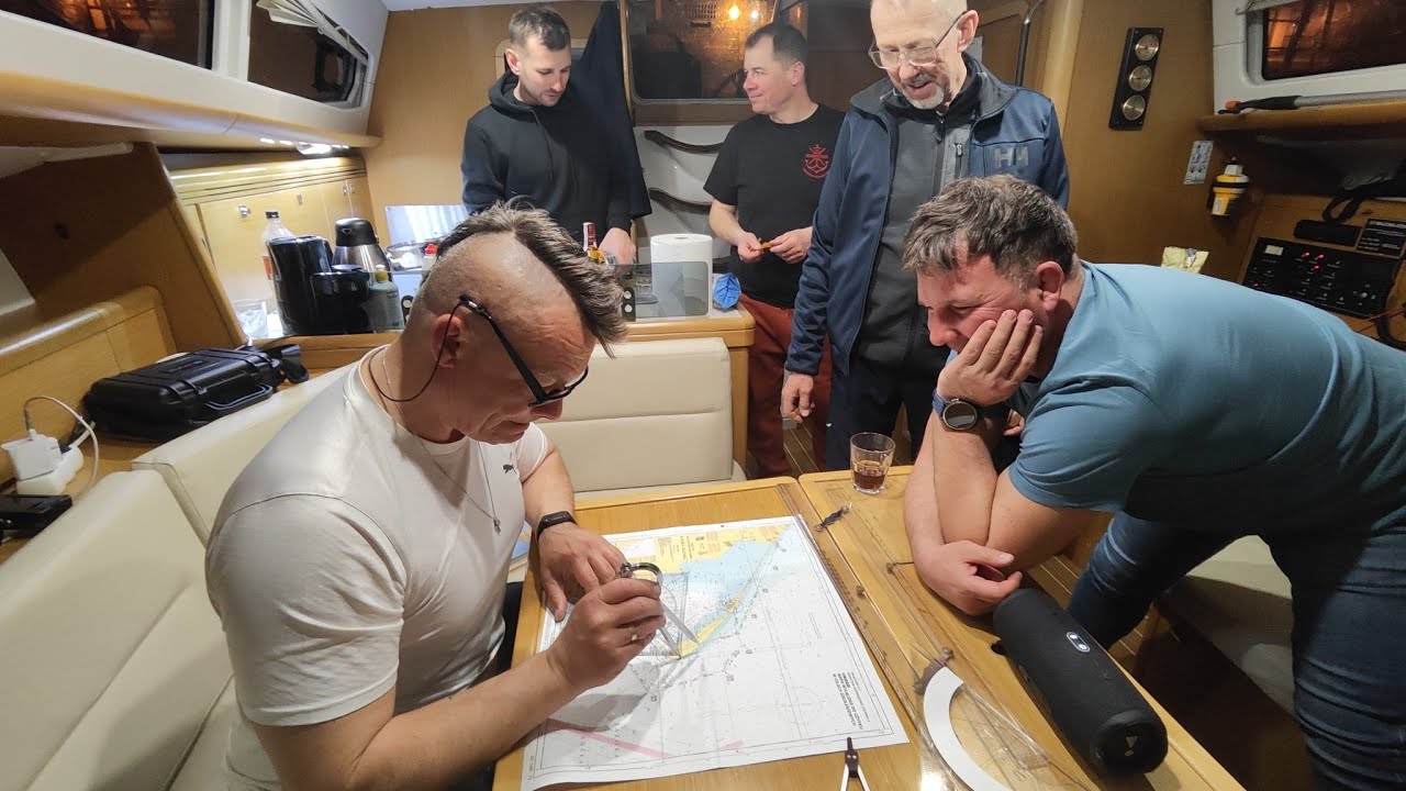 Doskonalenie manewrów oraz szkolenie JSM na dużych jachtach na Zatoce Gdańskiej - marzec 2025.