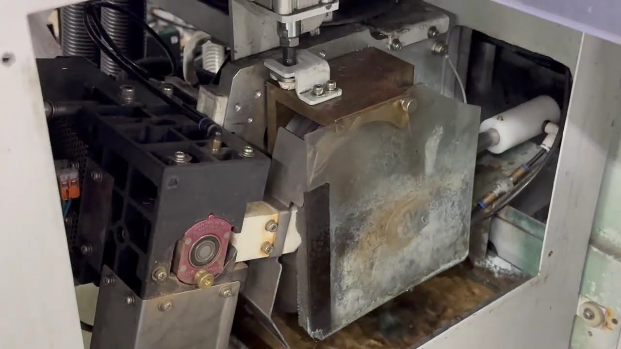 2011 Mitsubishi FA10S Advance for sale!