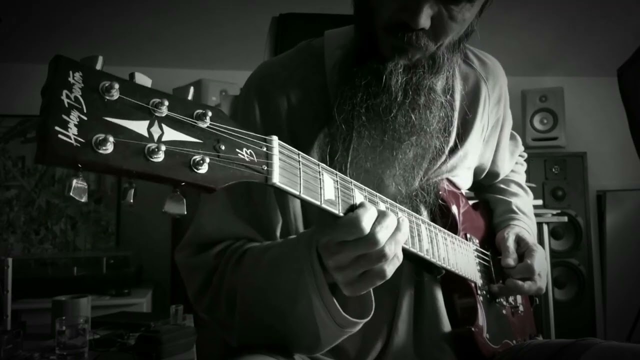 Herr LaRock - Dusty Headstock