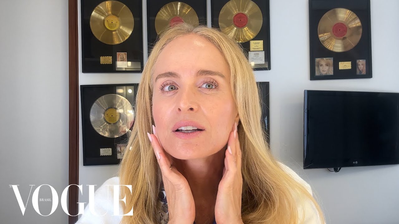 Angélica ensina rotina de skincare para uma pele 50+ hidratada | Segredos de Beleza | Vogue Brasil