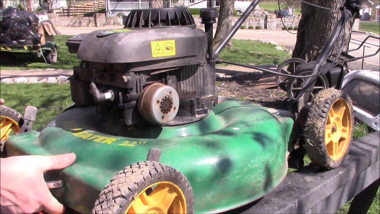 How to service a lawn mower in 15 minutes or less. Change oil, spark plug.