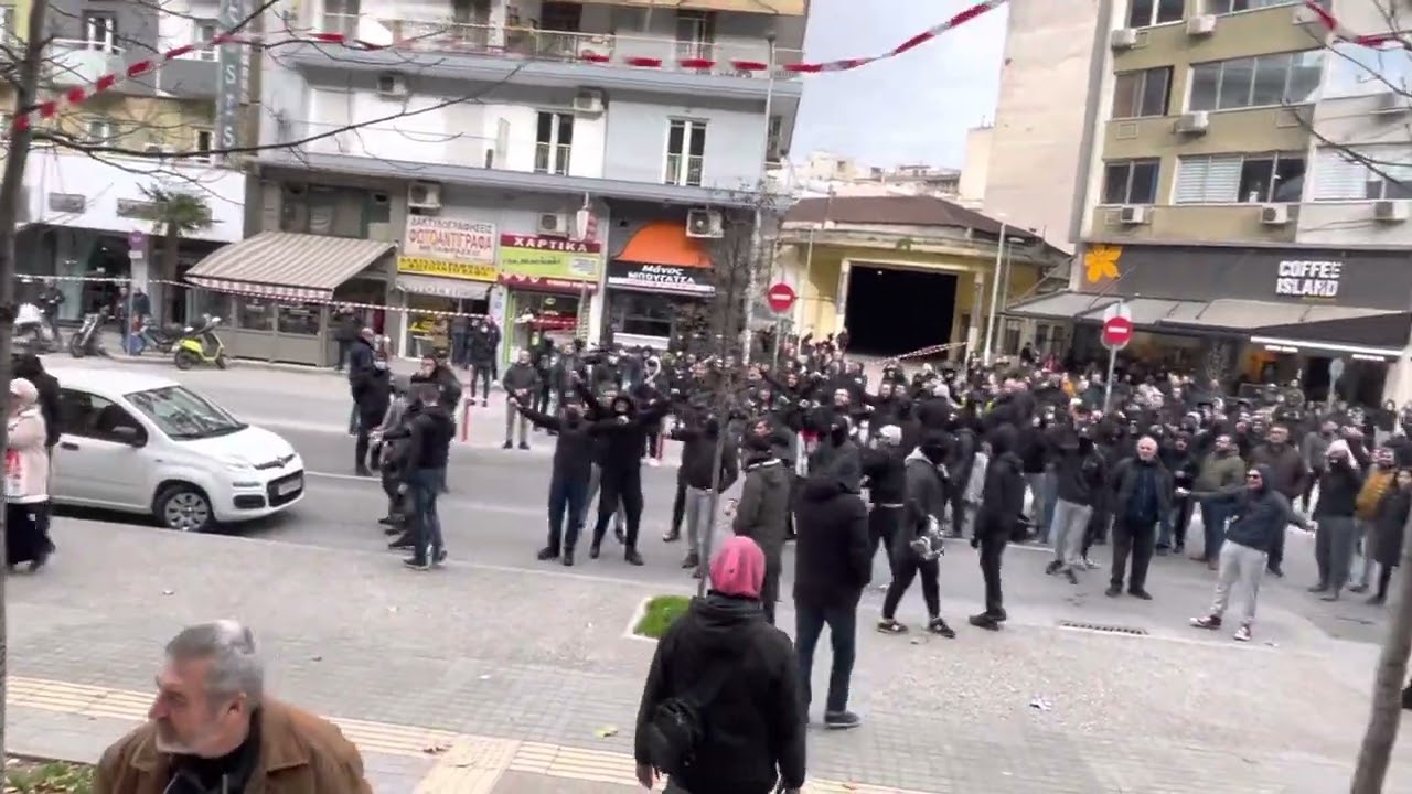 Thestival.gr Ένταση έξω από το Δικαστικό Μέγαρο για την δίκη του Άλκη Καμπανού