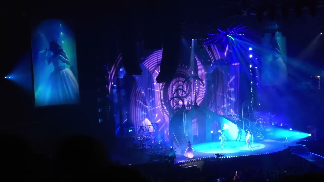 Laufey - Lover Girl (A Matter of Time Tour)