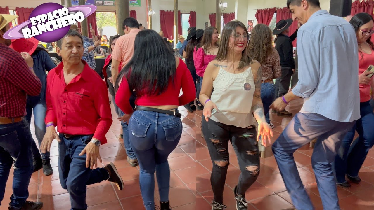 Bailando Mix Trompetita Con mis amigas en Paulys Restaurant al Ritmo de Los Tigres de Parral ❤️🌷