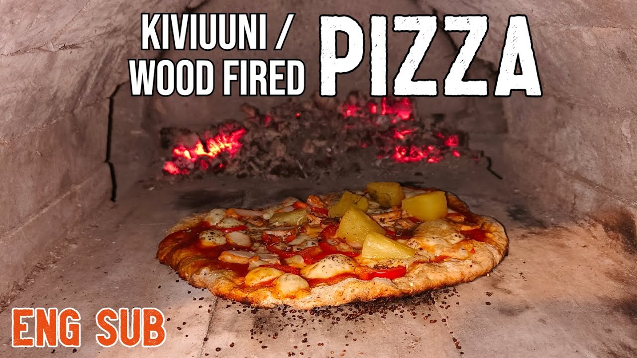 Pizzaa perinteisesti leivinuunilla | Rapea, mehukas ja tulinen! 🔥