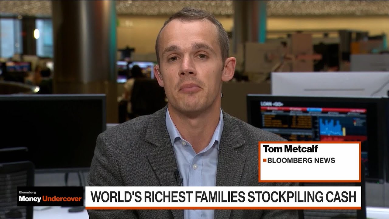 World's Richest Families Stockpiling Cash