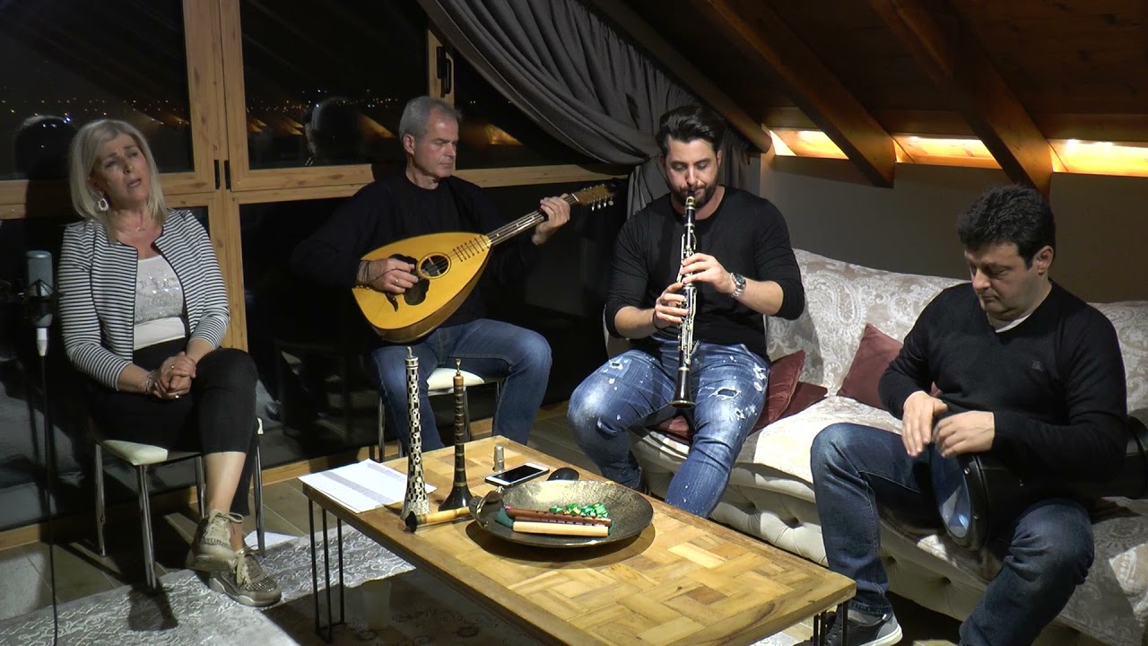 Κλείσαν οι στράτες του Μωριά Ι Γιώτα Κόκκορη  Live Session at Home | HQ