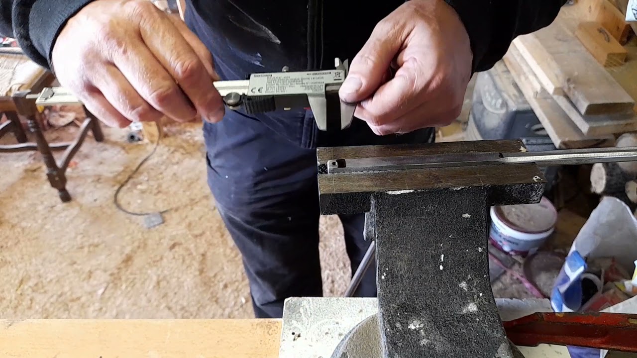 Fabrication d'un outil carbure pour tour à bois.