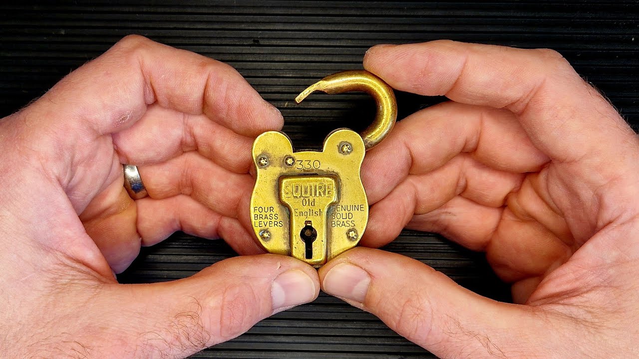 Tiny Squire 330 all brass lever padlock picked