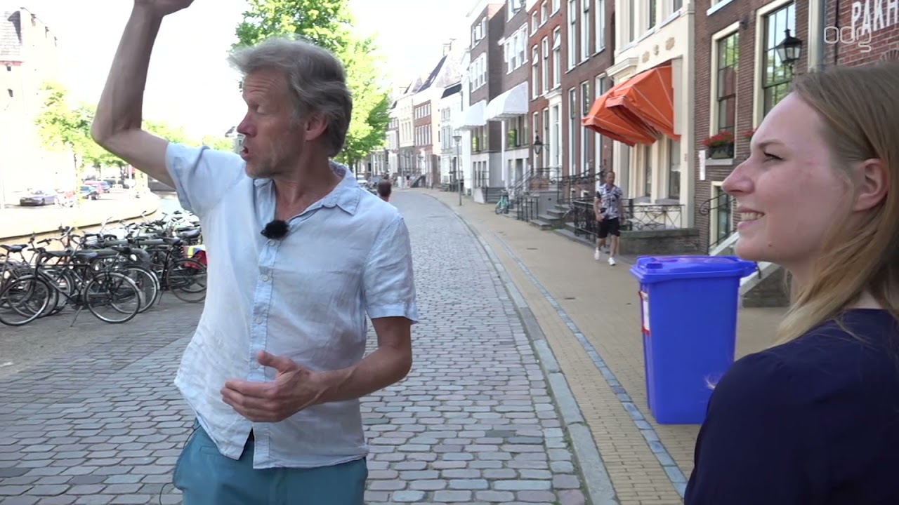 De Stadswandeling: ”In dit pand zijn twee hele beroemde broers geboren”