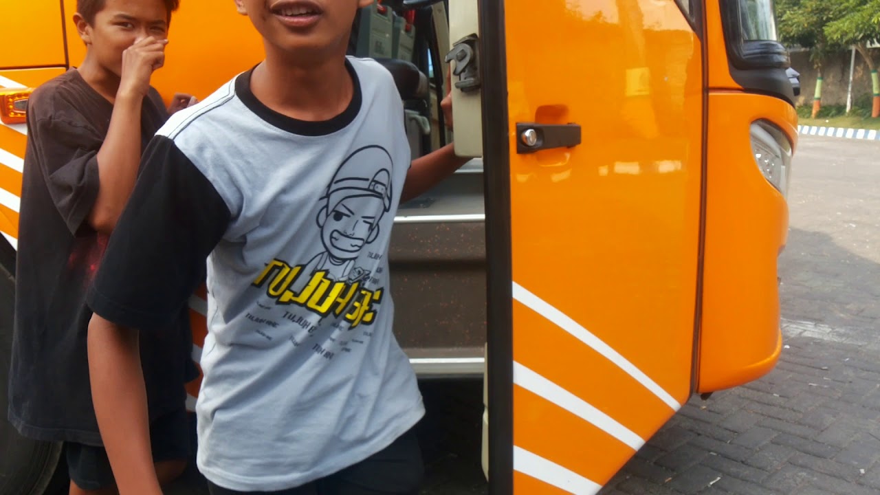 Edisi mainin Telolet Angkasa Trans ex Efisiensi