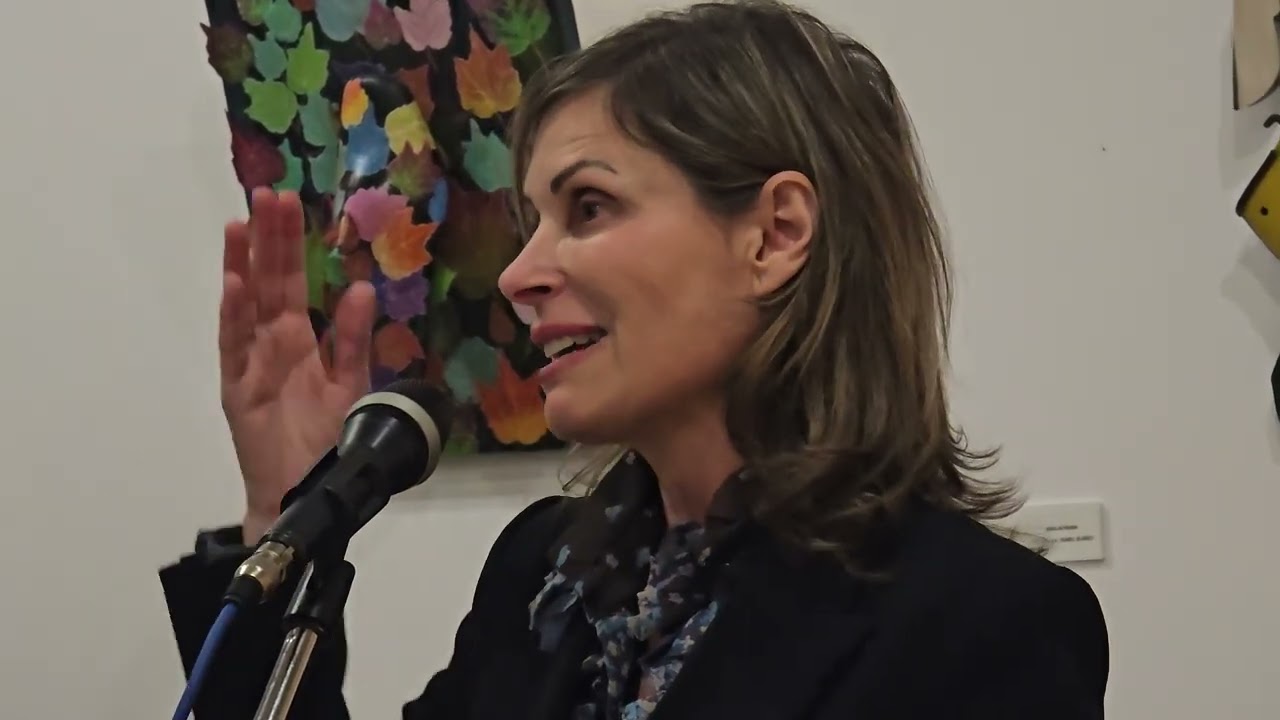 Nava Castro, alcaldesa ponteareana: "Esta exposición saíu máis aló das nosas fronteiras"