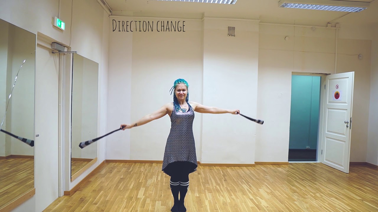 Beginner poi tricks: 1.5 beat weave