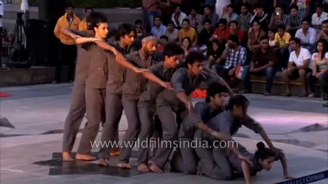 Shiamak Davar Institute (SDIPA) performs at Kargil Diwas