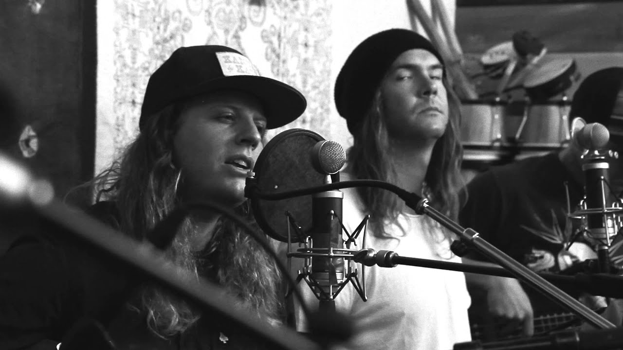 Dirty Heads- Coming Home (Acoustic Music Video)