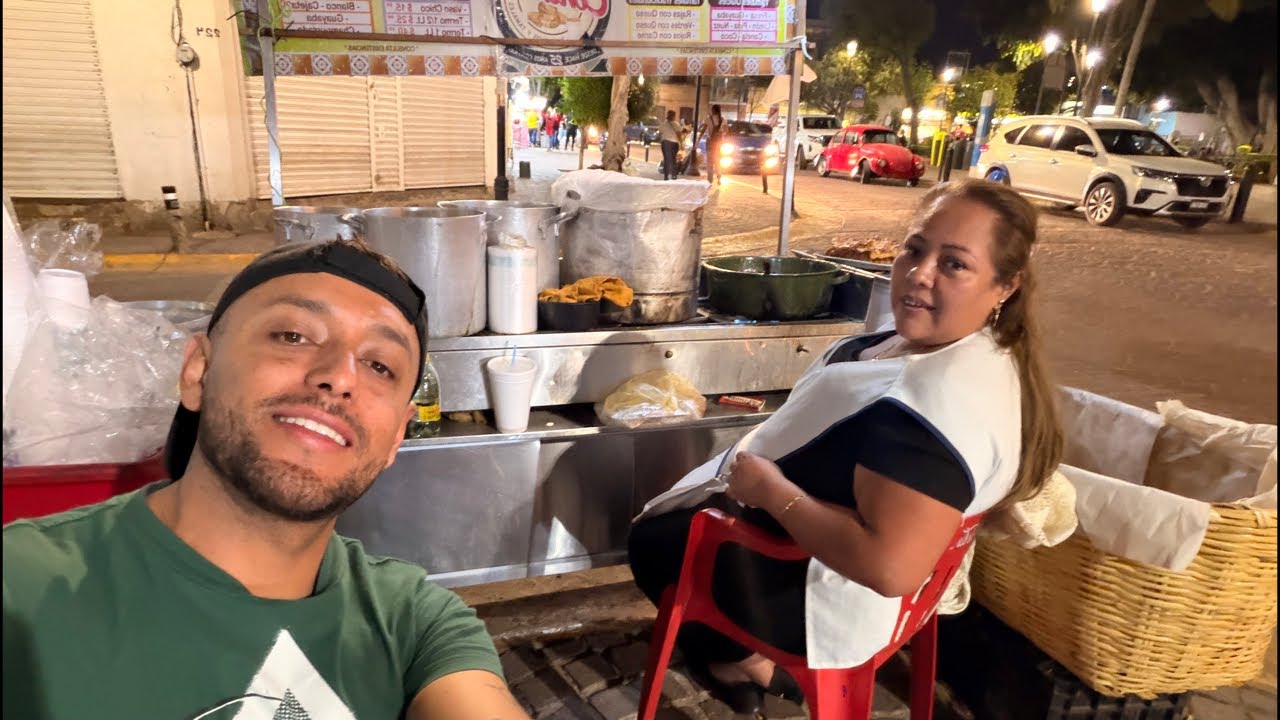 Vine a pedirle trabajo a conchita de los tamales