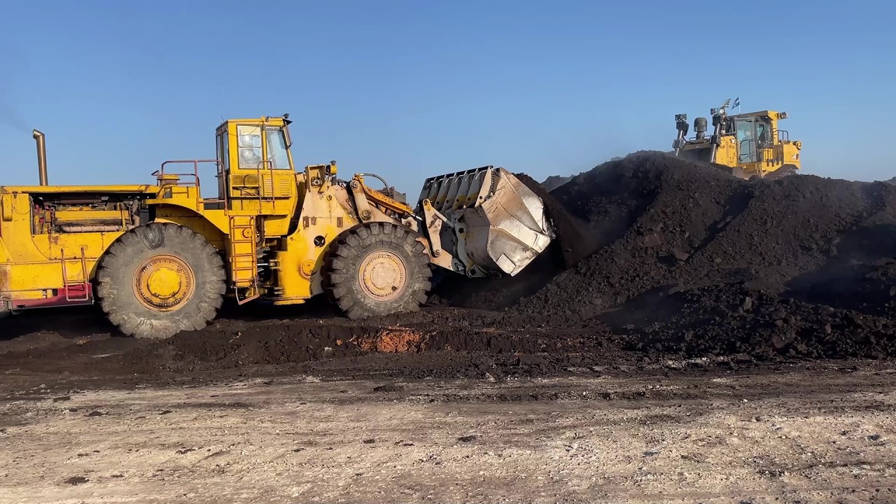 Old But Strong Machines In Action - Caterpillar 992B Wheel Loader Video - Ektor Epe 4k