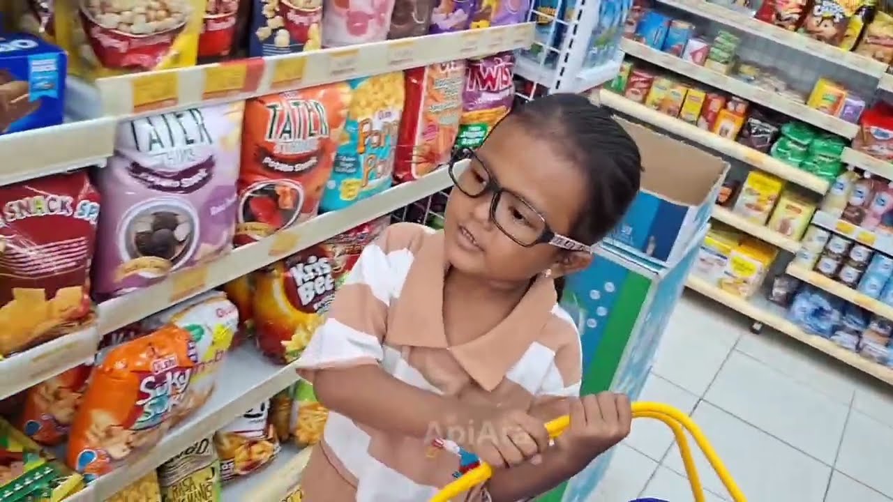 DRAMA BELI ESKRIM INDOMARET❗️ICE CREAM HISTERIA ESKRIM SUNDAE DAN PERMEN Chupa Chups 