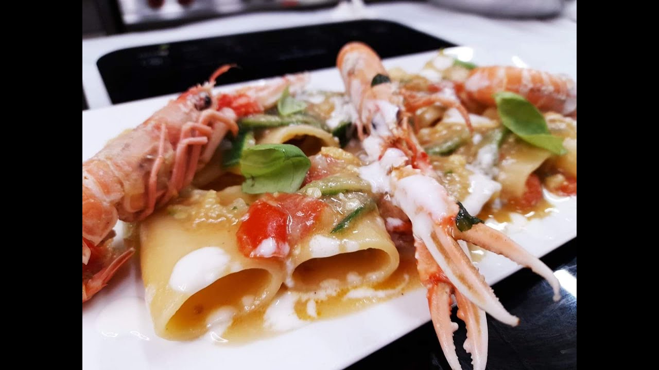 *PACCHERI CON SCAMPI , ZUCCHINE E BUFALA SUPER CREMOSI 😋 CHEF MASSIMO SCIROCCO