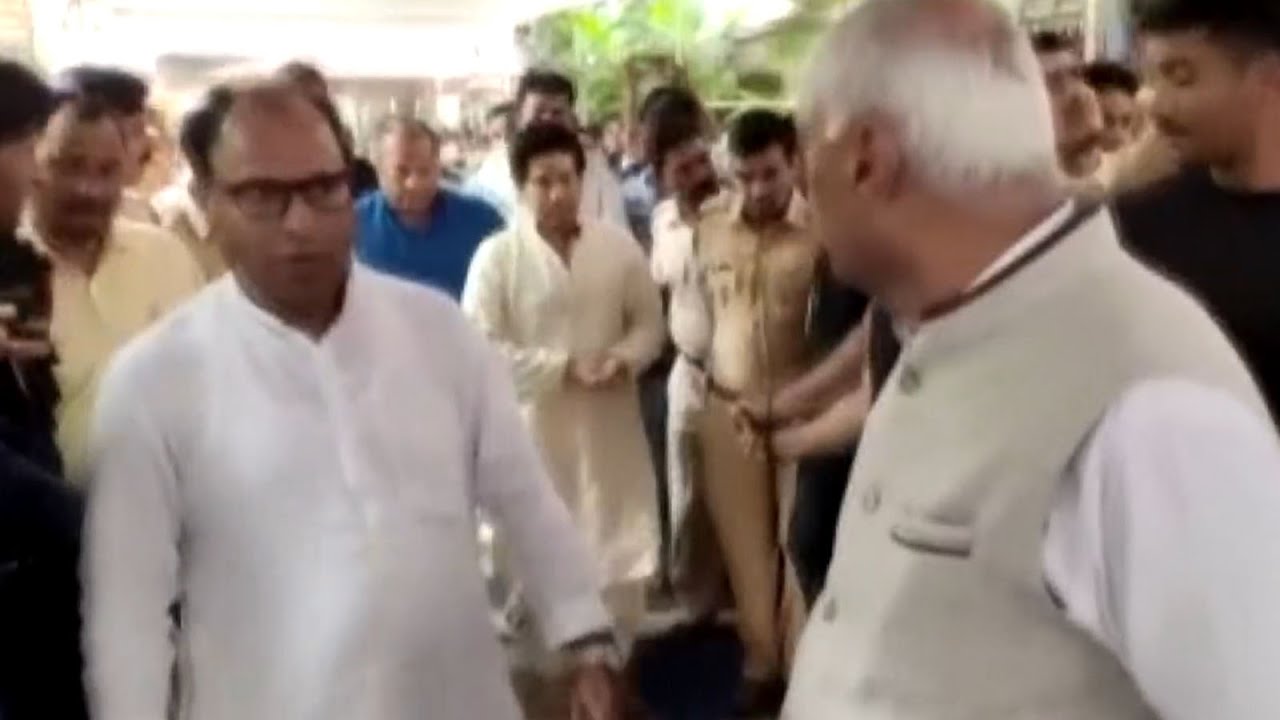 Sachin Tendulkar seeks blessings of Shirdi Saibaba with family
