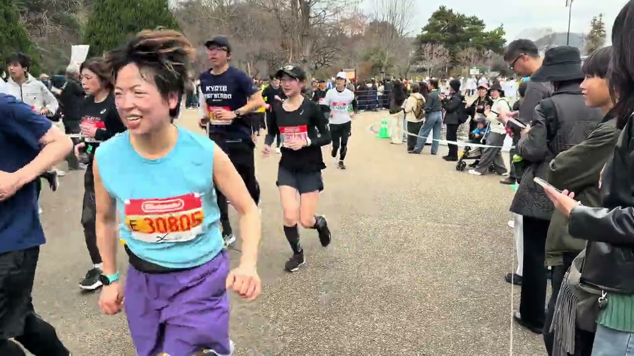 京都マラソン2026 京都府立植物園 噴水前 27km地点付近【マリオ40周年】