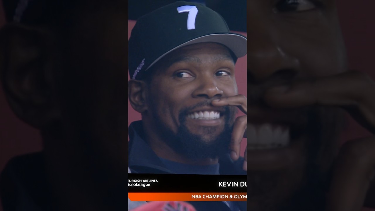 Kevin Durant's REACTION to Piraeus' Incredible Atmosphere 🔥