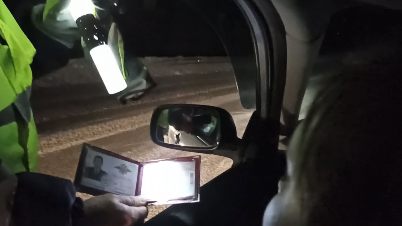 Майор ДПС убегает от 