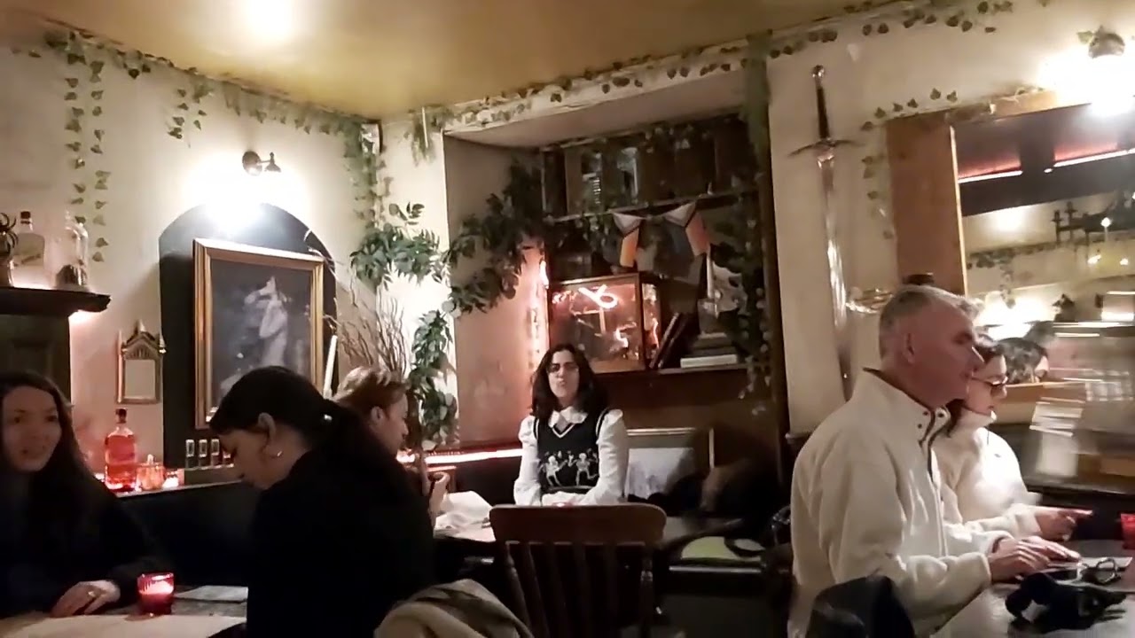 EDINBURGH BARS: Department of Magic, Edinburgh